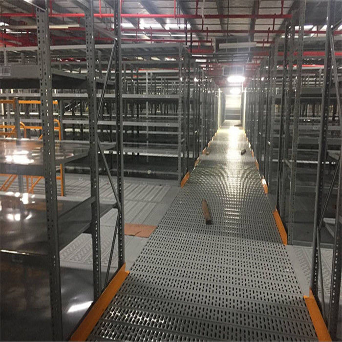 Aço Industrial Mezzanine pisos de piso Carga de 300-1000 kg por metro quadrado para opções de armazenamento versáteis