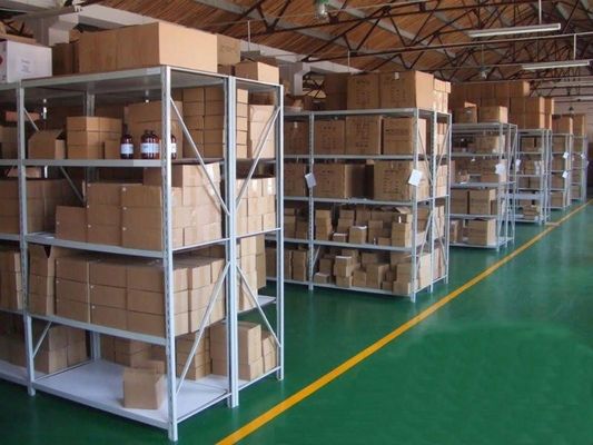 Sistemas industriais de armazenamento de racks de paletes de média carga de alta densidade