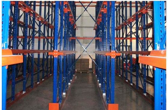Sistemas de armazenamento de racks de paletes para armazenamento a frio