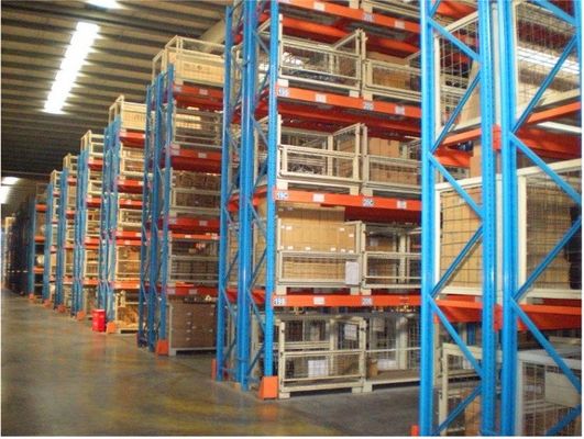Estacas de paletes de carga pesada e ajustáveis, de dupla profundidade para centros de distribuição