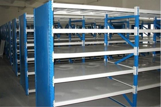 Armazenamento de aço Rack de armazenamento de trabalho médio com estrutura vertical e vigas