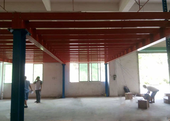 Piso de mezzanine suportado por rack personalizado para grande capacidade de carga de alta tensão