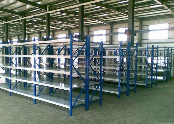 Armazenamento de aço Rack de armazenamento de trabalho médio com estrutura vertical e vigas