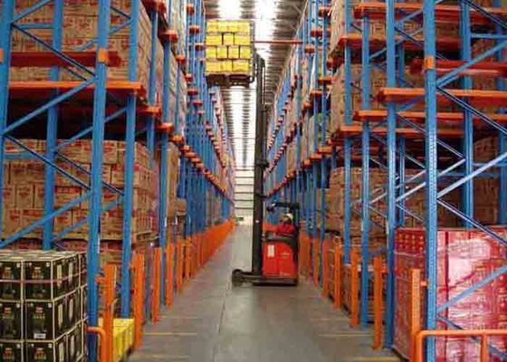 Dispositivo de rolamento a frio personalizado em estantes de paletes para armazenagem industrial