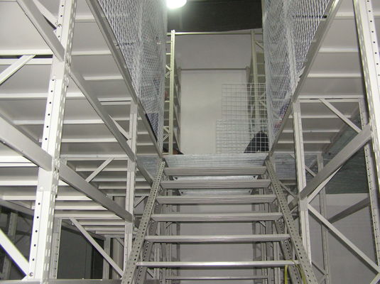 Montar pisos de mezzanine industrial, pallet rack suportado mezzanine