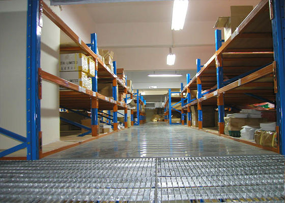 Instalações de armazenagem industrial de vários níveis