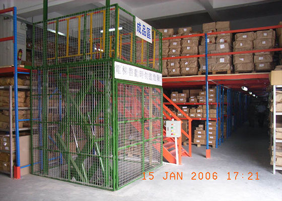 Racks de armazenamento de aço industrial de mezanino suportados por racks laminados a frio com molduras de racks