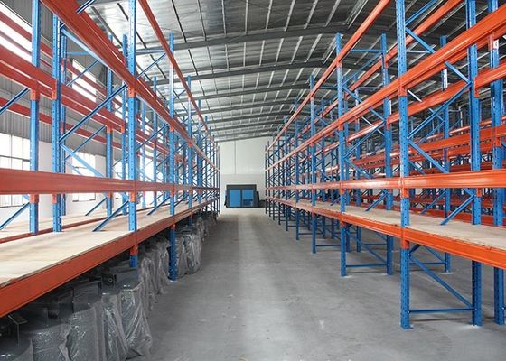 Racks de armazenamento de aço industrial de trabalho pesado personalizados para armazéns enormes