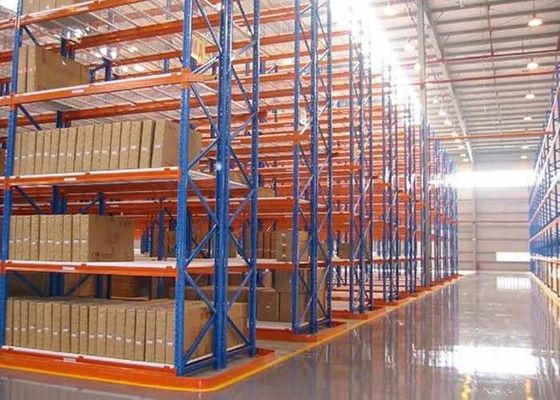 Estacas de armazenamento de carga pesada personalizadas Sistema de estantes de paletes de armazém de vários níveis