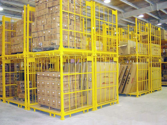 Equipamento para armazenagem de pneus, desmontável e empilhável
