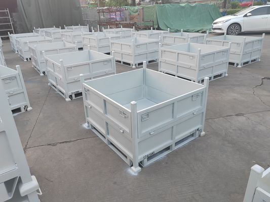 Equipamento de armazenagem de metal industrial para roupas de rolos