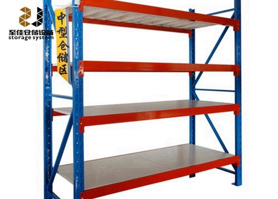 Sistemas de armazenagem de racks para paletes industriais de carga média e durável