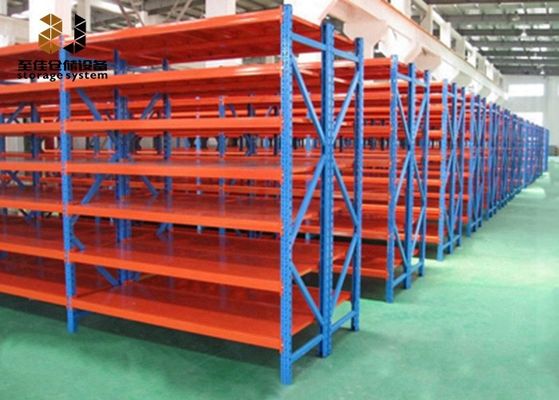 Prateleiras de armazenamento de metais industriais de trabalho médio de vários níveis Prateleiras e prateleiras de armazém