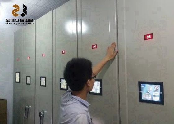 Sistemas de prateleiras móveis de bloqueio de três pontos / sistemas de armazenamento de alta densidade