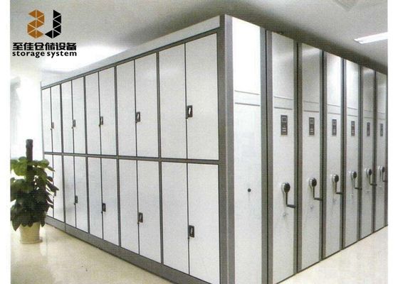 Sistema de prateleiras móveis para biblioteca / escola / escritório / banco