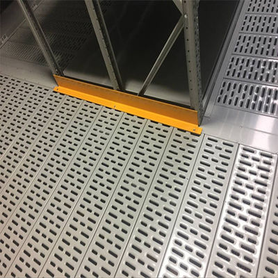 Aço Industrial Mezzanine pisos de piso Carga de 300-1000 kg por metro quadrado para opções de armazenamento versáteis